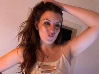 sweetcherryxx cumshow - Ich bzw. wir sind ein Paar  also gelegentlich ist mein Partner auch mit vor der Cam um mich dabei aber auch ein  bisschen zu unterstützen